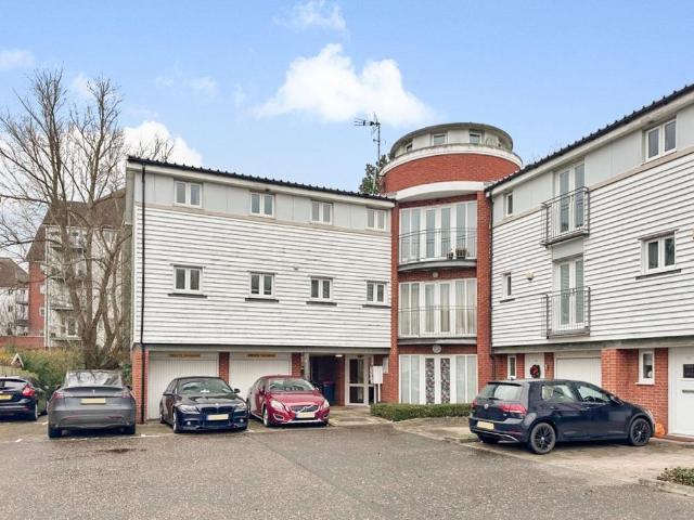 Flat for sale in Barracks, The Bridge
