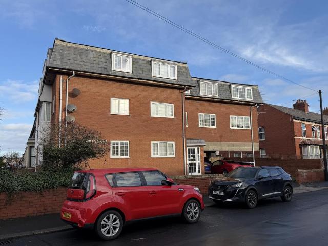 Flat for sale in Blackpool