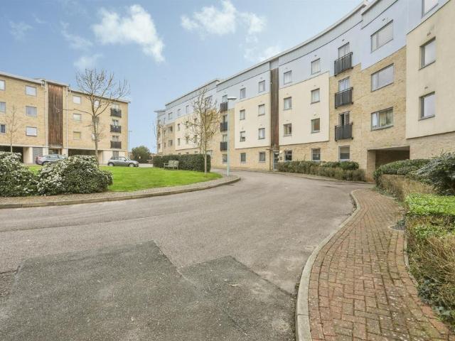Flat for sale in Chedburgh, Suffolk
