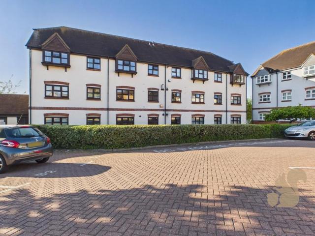 Flat for sale in Chelmsford, Essex