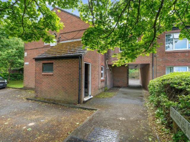 Flat for sale in Worsley Mesnes, Wigan