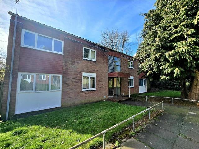 Flat for sale in Kings Heath, Wake Green