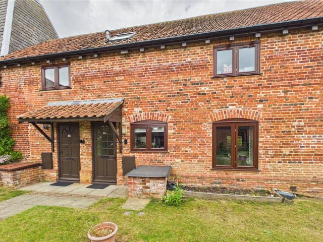 Flat for sale in Redenhall with Harleston, Burgh St Peter