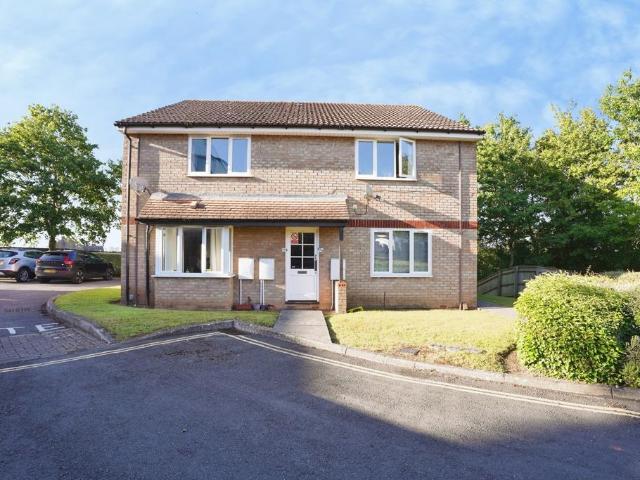 Flat for sale in Feckenham, City Of Bristol