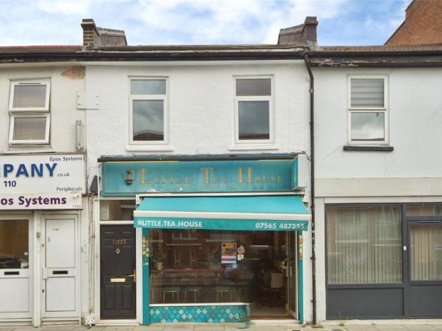 Flat for sale in London Borough of Barnet, Greater London