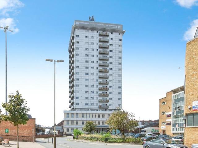 Flat for sale in St Matthew's, Old Wharf
