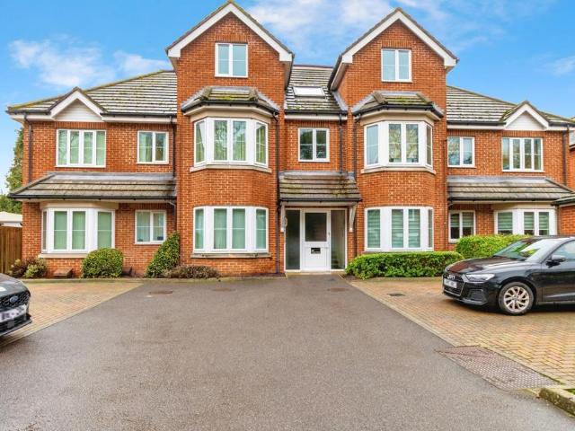 Flat for sale in Bassett, Southampton