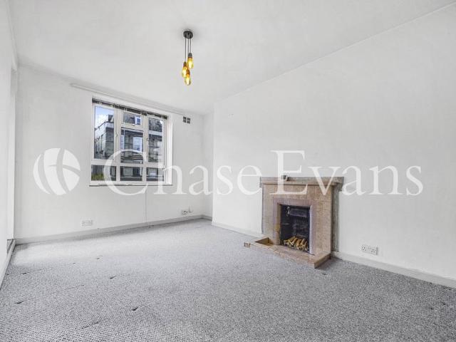 Flat for sale in Homerton, Greater London