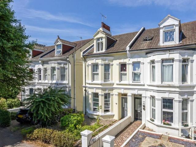Flat for sale in Aldrington