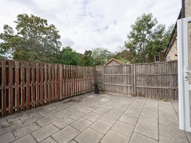 Flat for sale in London Borough of Tower Hamlets, Greater London