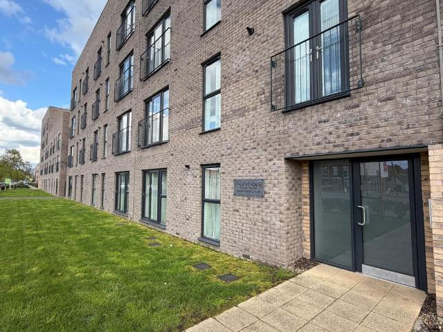 Flat for sale in Gorse Hill, Trafford Park