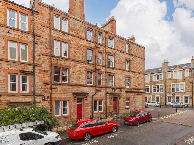Flat for sale in Merchiston, Scotland