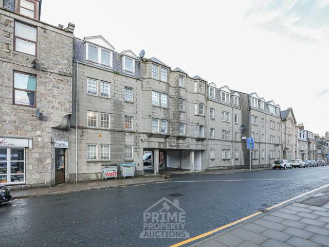 Flat for sale in City Centre, Ballindoch