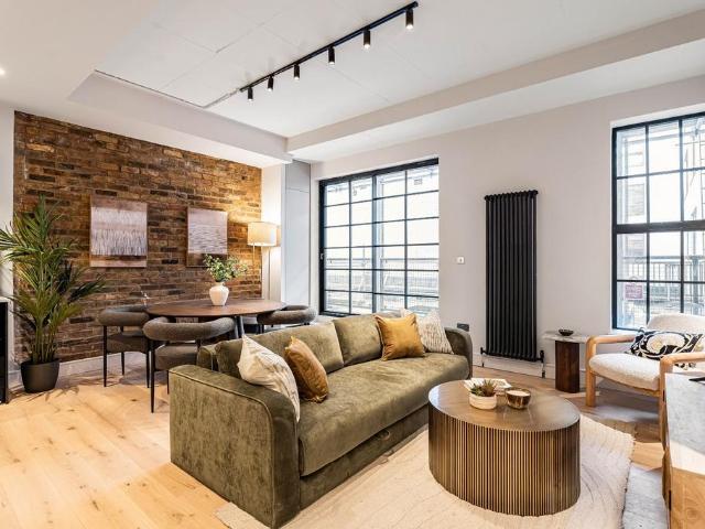 Flat for sale in Finsbury, Greater London