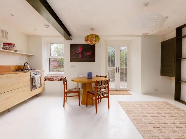 Flat for sale in St Agnes, Bristol