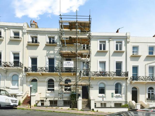 Flat for sale in Round Hill, Brighton & Hove