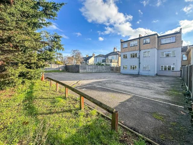 Flat for sale in Southend City Centre Neighbourhood, Alton Barnes