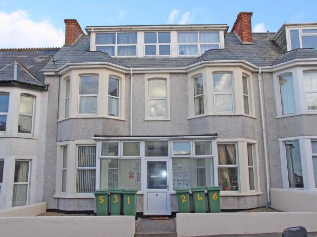 Flat for sale in Newquay, Cornwall