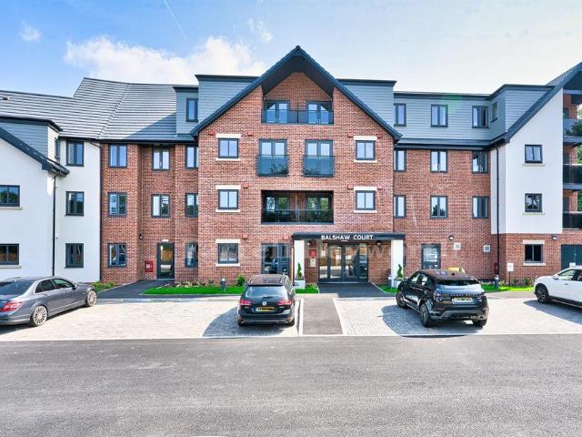 Flat for sale in Firbank, Lancashire