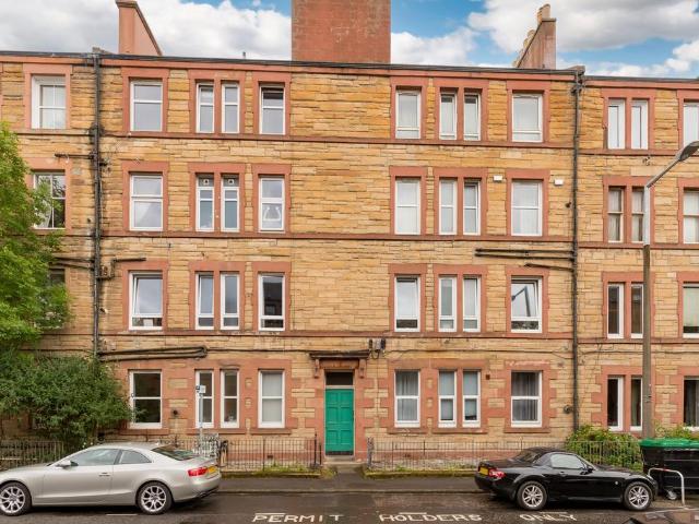 Flat for sale in Merchiston, Scotland