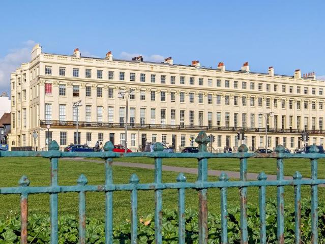 Flat for sale in Brunswick