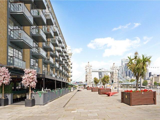 Flat for sale in Bermondsey, Greater London