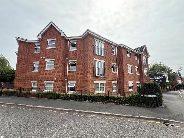 Flat for sale in Haydock, St Helens