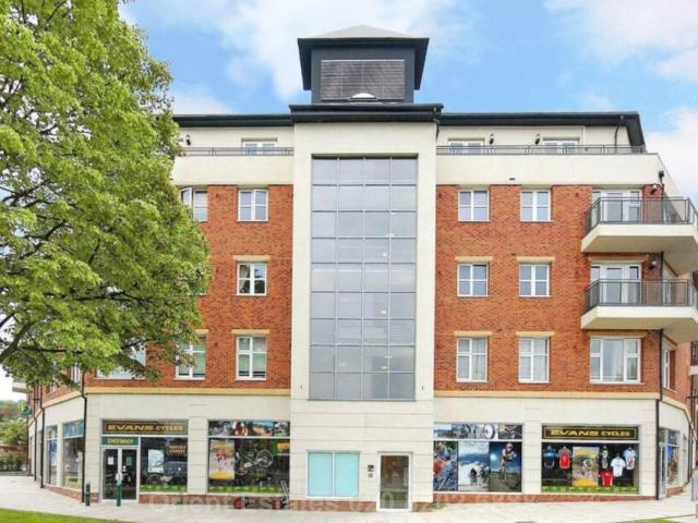 Flat for sale in Hendon Central, Greater London