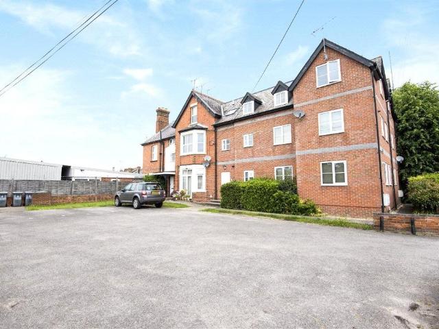 Flat for sale in Newtown, Reading