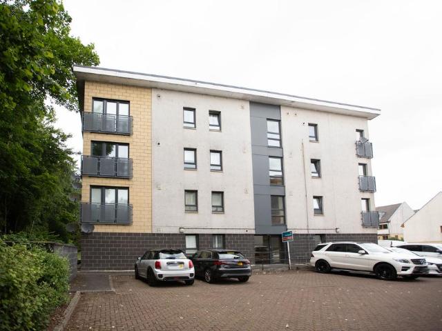 Flat for sale in Gartcosh, Scotland