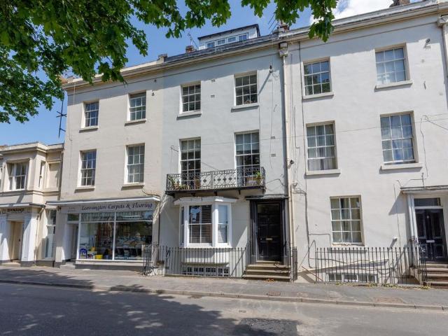Flat for sale in Sydenham, Green Close
