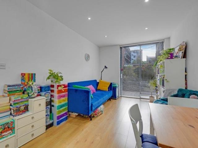 Flat for sale in Spitalfields, Whitechapel