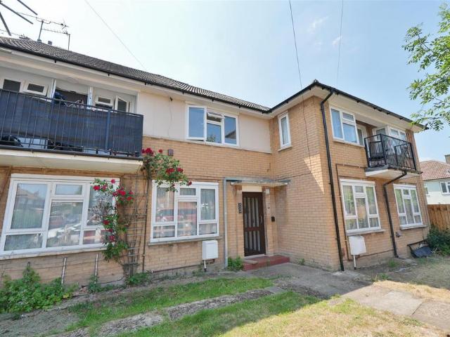 Flat for sale in Slough