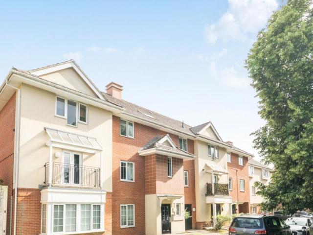 Flat for sale in Greater London