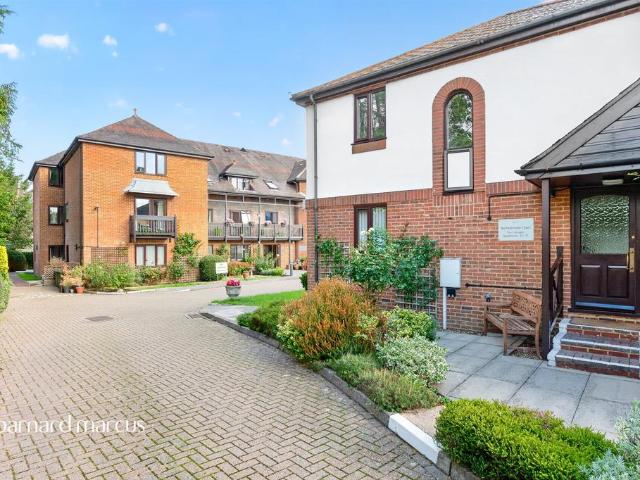 Flat for sale in Rose Hill, Mole Valley