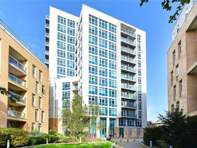 Flat for sale in Ratcliffe, Limehouse