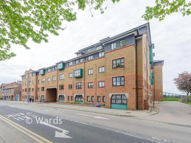 Flat for sale in Milton, Hamerton
