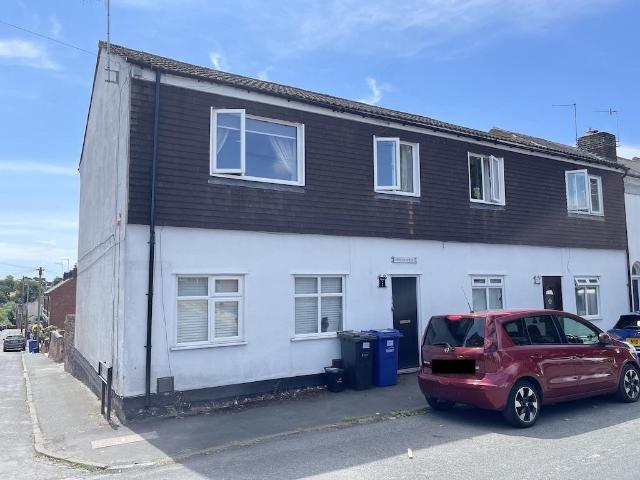 Flat for sale in Audnam, Amblecote