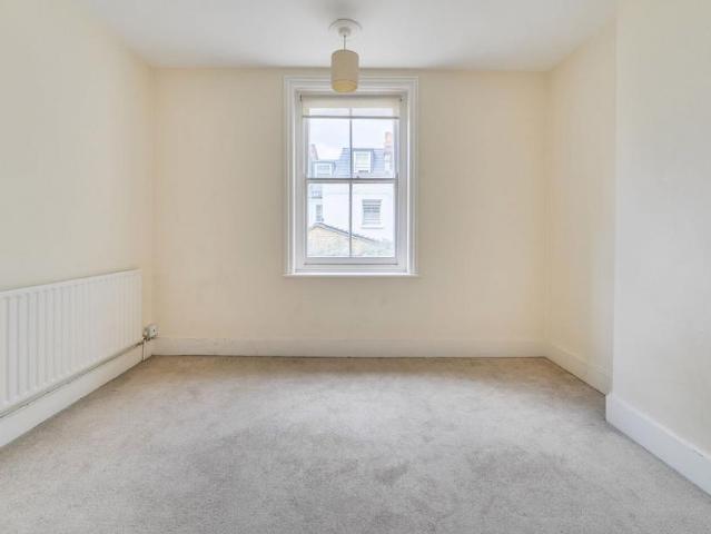 Flat for sale in West Kensington, Greater London