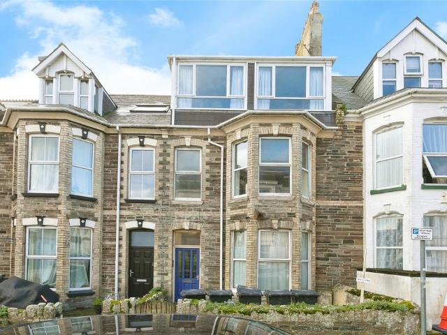 Flat for sale in Newquay, Cornwall