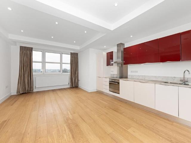 Flat for sale in Elmers End, Isle Of Man