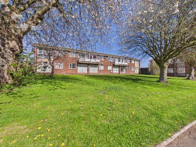 Flat for sale in Winlaton, Tyne And Wear