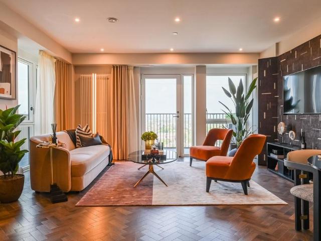 Flat for sale in Canning Town, Greater London
