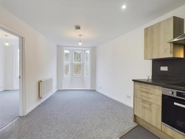 Flat for sale in Queen's Park, Brighton & Hove