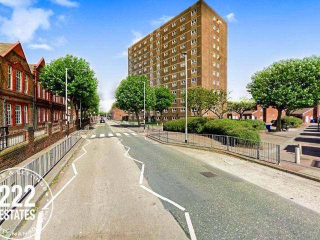 Flat for sale in Fairfield, Warrington