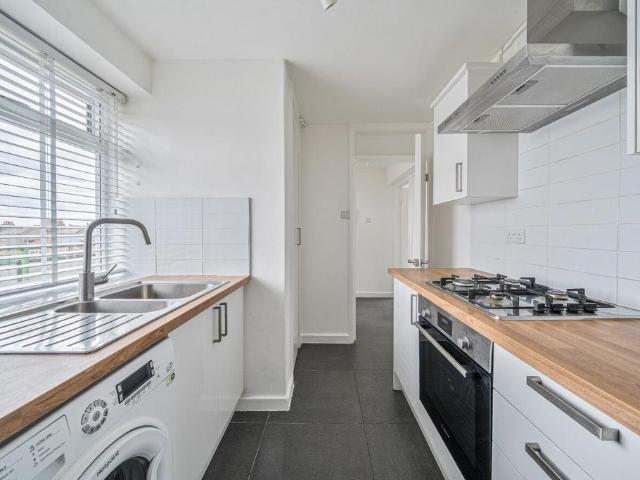 Flat for sale in London Borough of Lewisham, Greater London