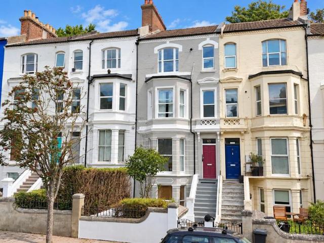 Flat for sale in St Leonards, Hastings