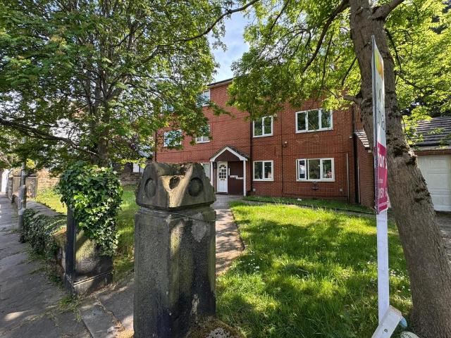 Flat for sale in Claughton, Oxton