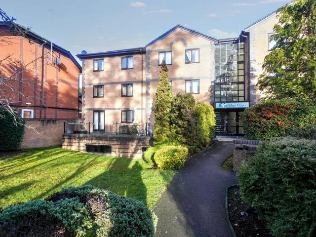 Flat for sale in Daws Hill, Cressex