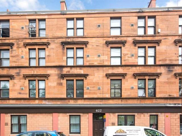 Flat for sale in Kinning Park, Scotland